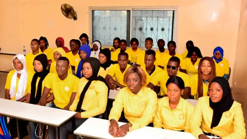 les étudiants d'ESEM en classe