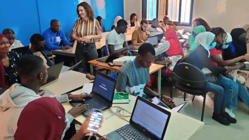 Les étudiants d'ITSchool en TP avec leurs ordinateurs