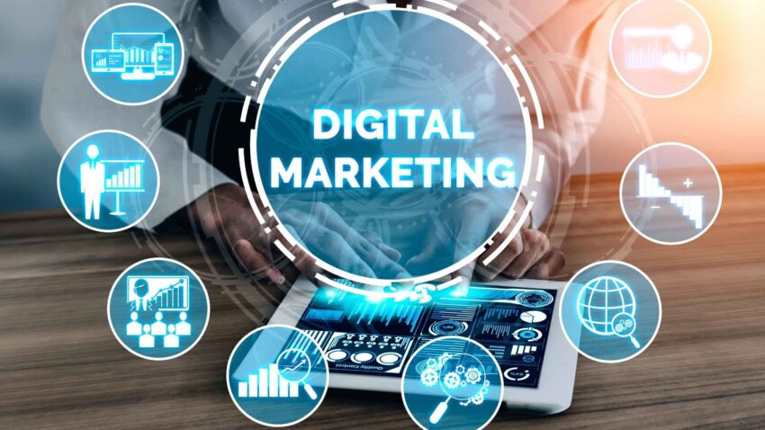 Onglets de paramètres et domaines du marketing digital au premier plan et à l'arrière-plan. Un homme analyse des données et des graphiques sur sa tablette