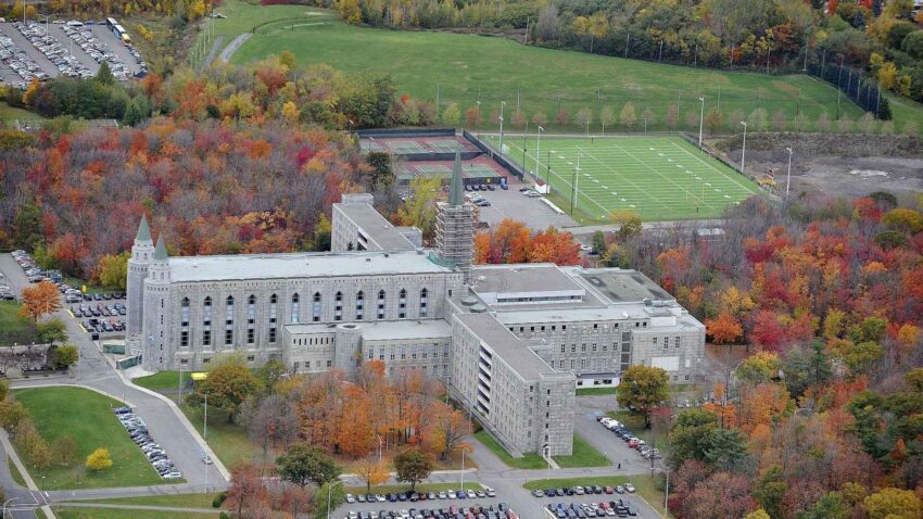 campus-universite-de-laval